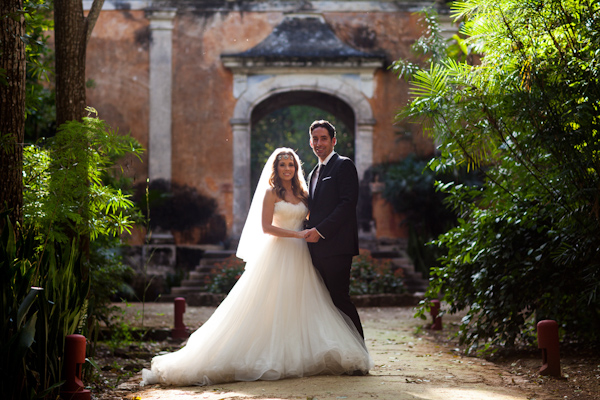 destination wedding at the Hacienda Uayamon in Campeche, Mexico, photo by Aaron Morris of Chrisman Studios | via junebugweddings.com destination wedding at the Hacienda Uayamon in Campeche, Mexico, photo by Aaron Morris of Chrisman Studios | via junebugweddings.com
