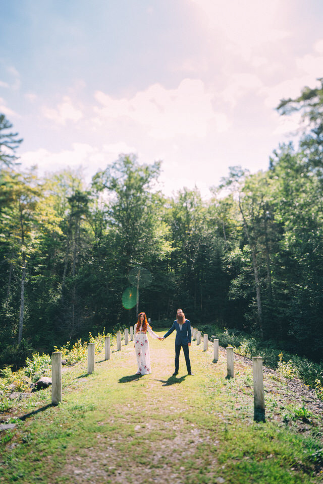 whimsical-glam-londonderry-vermont-wedding-in-the-woods-8