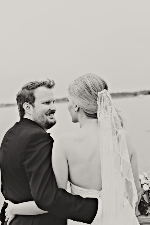 North Carolina wedding at The Carolina Yacht Club, photo by Whitebox Photo | via junebugweddings.com North Carolina wedding at The Carolina Yacht Club, photo by Whitebox Photo | via junebugweddings.com