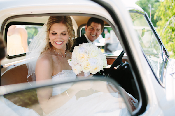 sunny rustic barn wedding in Michigan with photos by Dan Stewart | via junebugweddings.com sunny rustic barn wedding in Michigan with photos by Dan Stewart | via junebugweddings.com