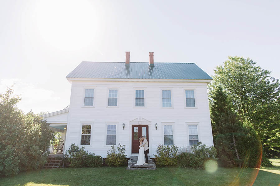 Maine-Barn-Wedding-at-Coolidge-Family-Farm-Darling-Photography (13 of 31)