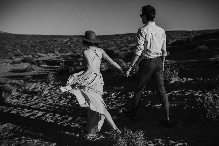 impossibly-adorable-antelope-canyon-and-horseshoe-bend-engagement-session-23