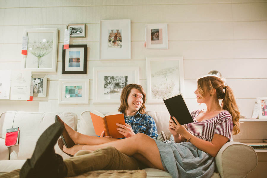 these-ikea-engagement-photos-are-as-sweet-as-they-are-unique-7