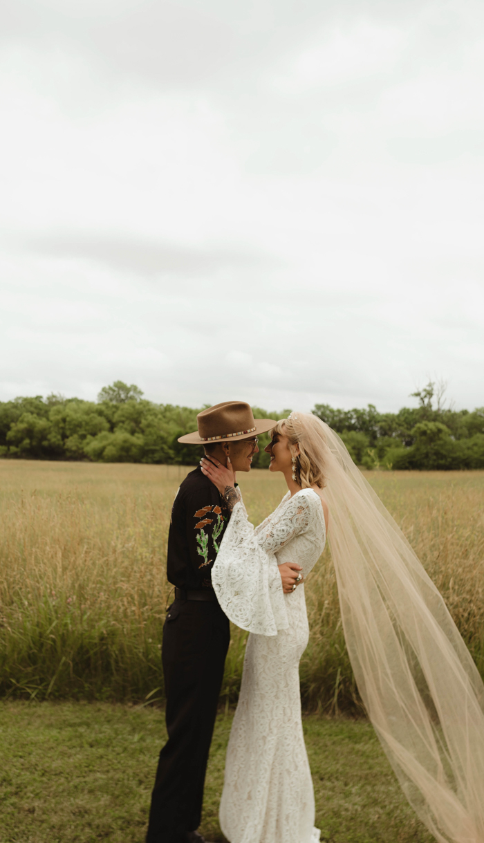 This Retro Ranch Wedding is a Little Bit Country, a Little Bit Rock n Roll,  and a Whole Lotta Lovely | Junebug Weddings