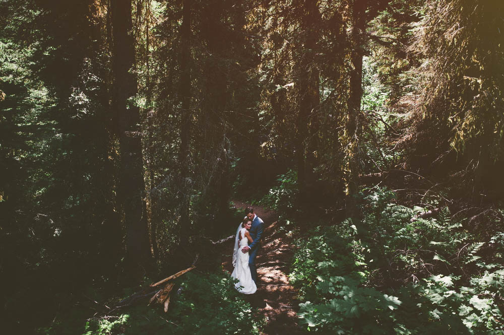 Intimate-Mountain-Wedding-Island-Lake-Lodge-Dallas-Kolotylo (13 of 31)