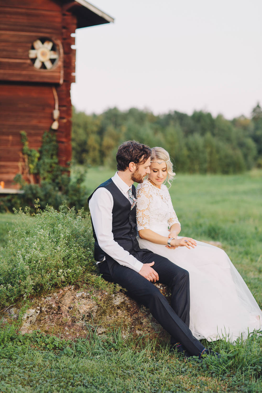 DIY-Farm-Wedding-in-Sweden-+-Film (21 of 25)