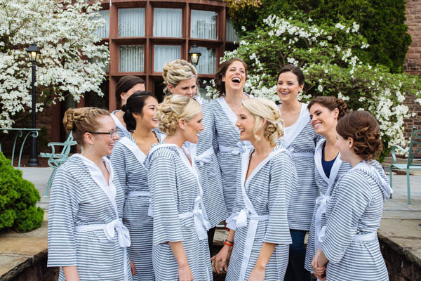romantic country club wedding bride and bridesmaids getting ready, photo by Clay Austin Photography | via junebugweddings.com romantic country club wedding bride and bridesmaids getting ready, photo by Clay Austin Photography | via junebugweddings.com