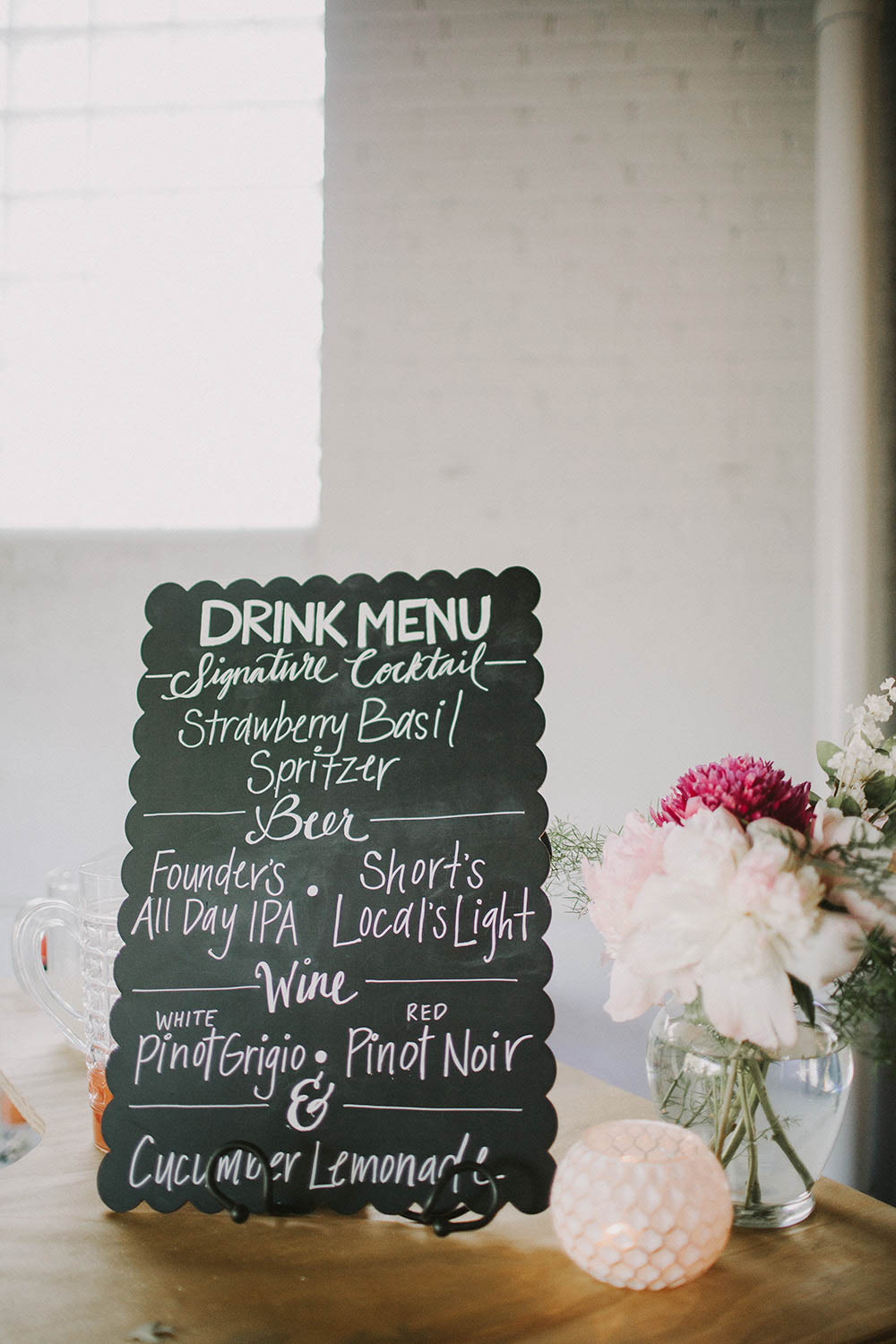 Modern-Organic-Wedding-at-Ann-Arbor-Distilling-Co-Justine-Montigny-089
