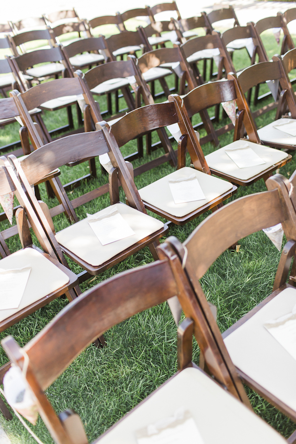 rustic ceremony seating, photo by Rachel Solomon | via junebugweddings.com rustic ceremony seating, photo by Rachel Solomon | via junebugweddings.com