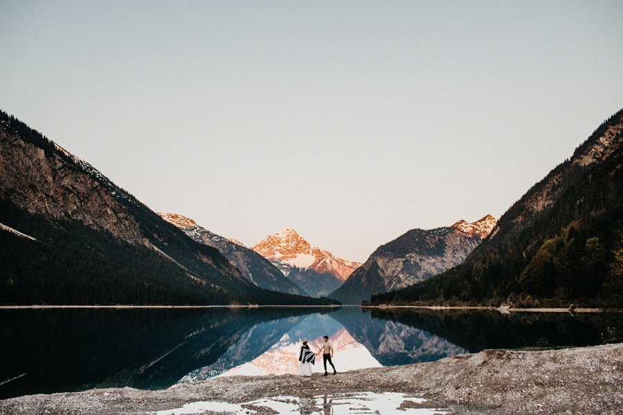 adventurous-austrian-lake-elopement-inspiration-31