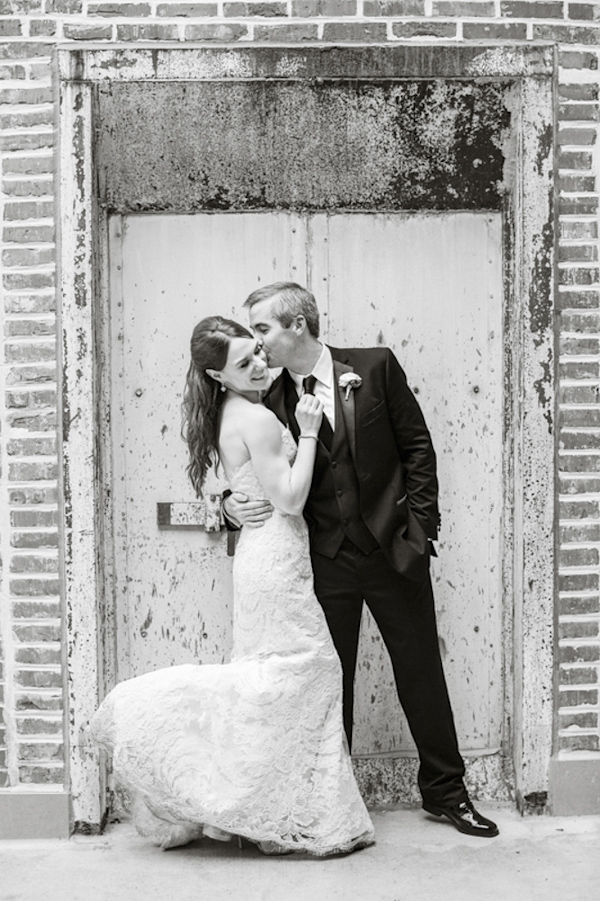 Elegant blush, cream and gray Garden wedding in Atlanta, Georgia, photos by Vue Photography | via junebugweddings.com Elegant blush, cream and gray Garden wedding in Atlanta, Georgia, photos by Vue Photography | via junebugweddings.com