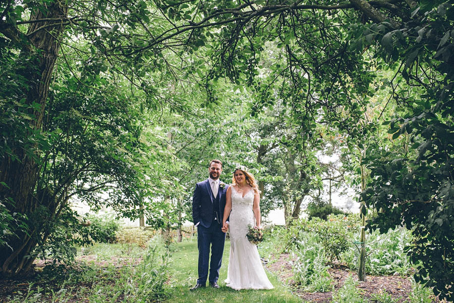 Relaxed-Backyard-Garden-Wedding-in-County-Durham-Paul-Santos-Photography--15