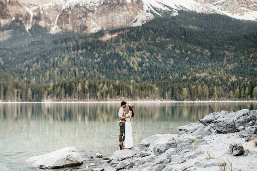 adventurous-austrian-lake-elopement-inspiration-28