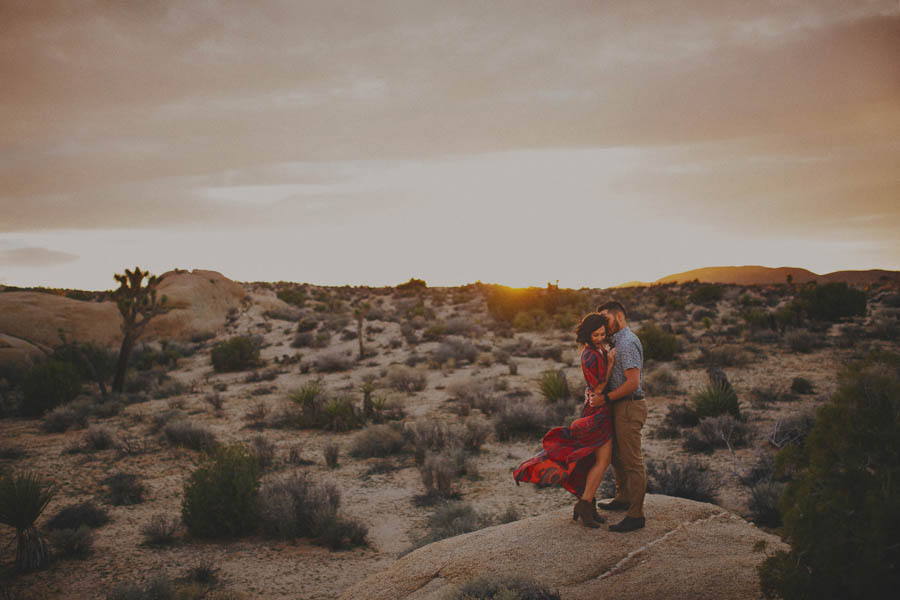 Passionately-Romantic-Desert-Anniversar-Shoot-in-Joshua-Tree-Katch-Studios-23