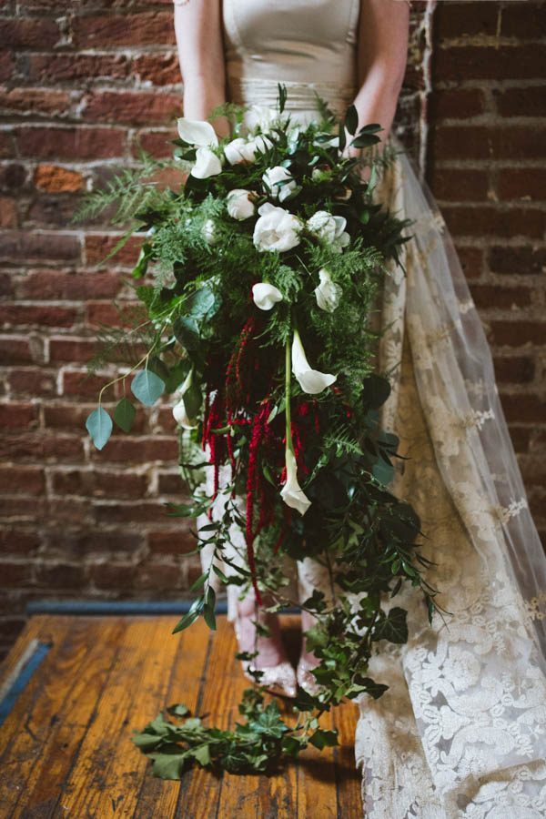 edgy-pittsburgh-wedding-at-bar-marco-hot-metal-studio-13-600x900-600x900