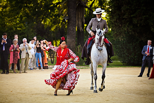 Spanish style wedding in Sevilla with photos by Limelight photography | junebugweddings.com Spanish style wedding in Sevilla with photos by Limelight photography | junebugweddings.com