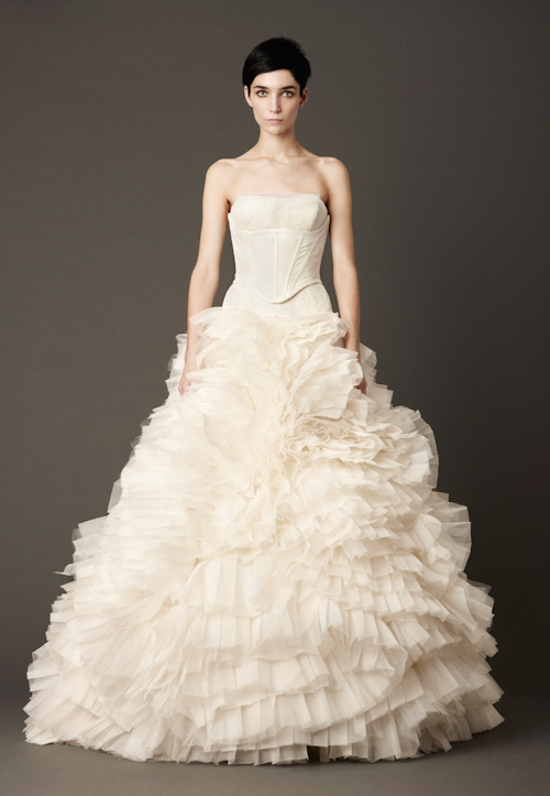 Vera Wang Fall 2013 Wedding Dress Collection | junebugweddings.com Vera Wang Fall 2013 Wedding Dress Collection | junebugweddings.com