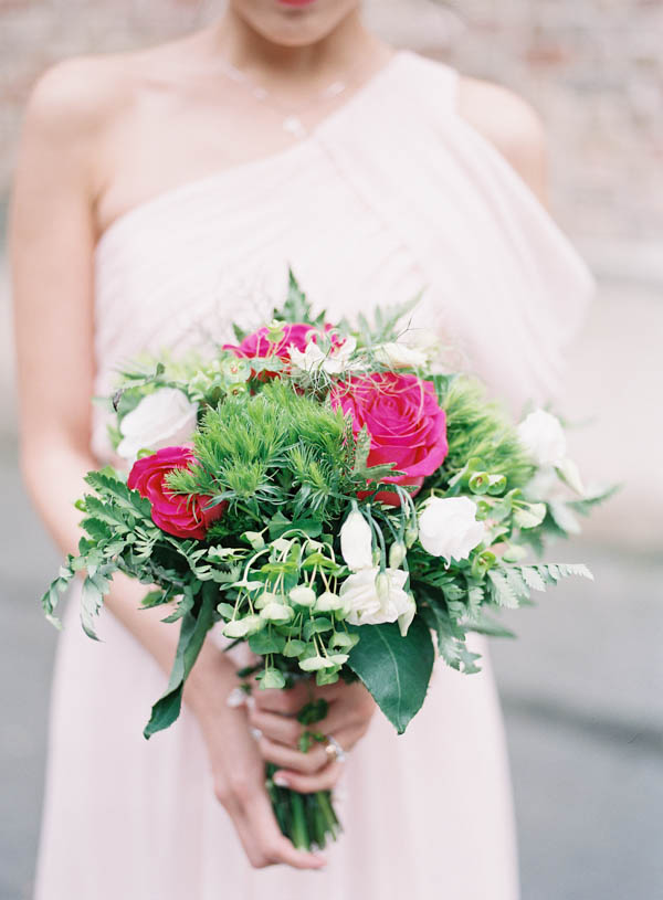 stunning-london-couple-portraits-and-engagement-ceremony-35