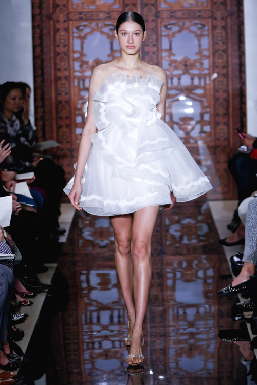 Glamorous Reem Acra wedding dress from her Fall 2013 collection | via junebugweddings.com Glamorous Reem Acra wedding dress from her Fall 2013 collection | via junebugweddings.com