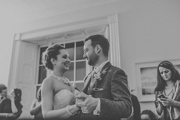 destination wedding in Ireland, photo by Savo Photography | via junebugweddings.com destination wedding in Ireland, photo by Savo Photography | via junebugweddings.com