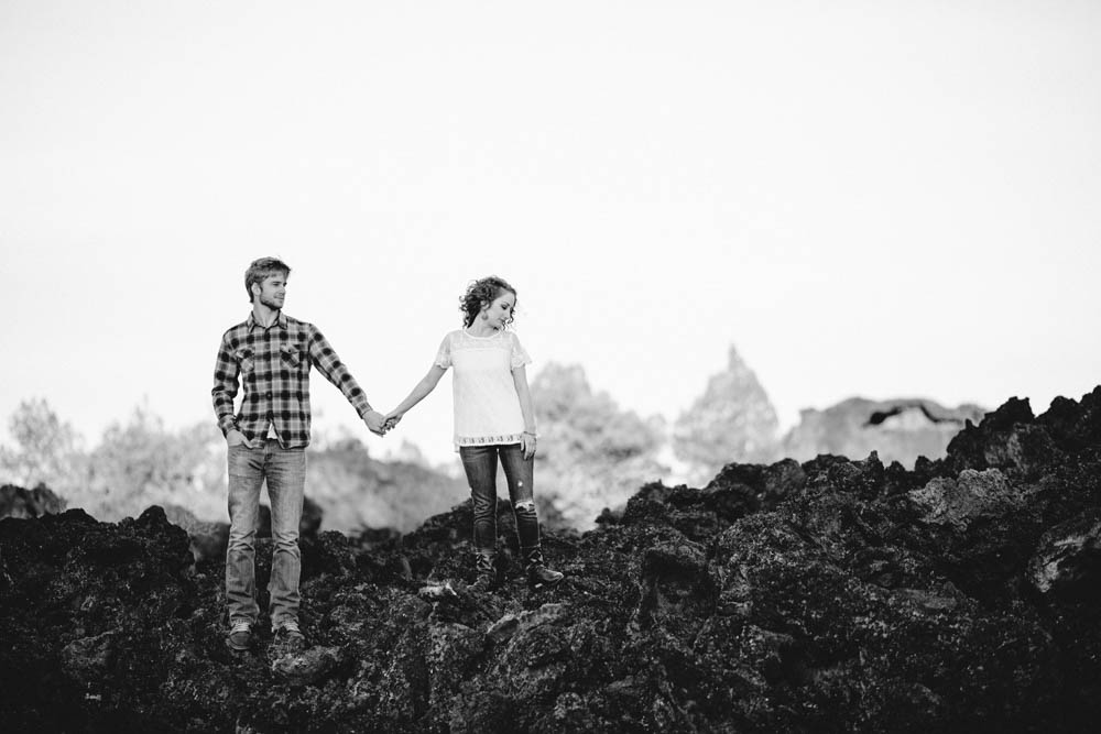 Sentimental-Anniversary-Session-in-Lava-Beds-National-Park-Chutikorn-Photography (3 of 27)
