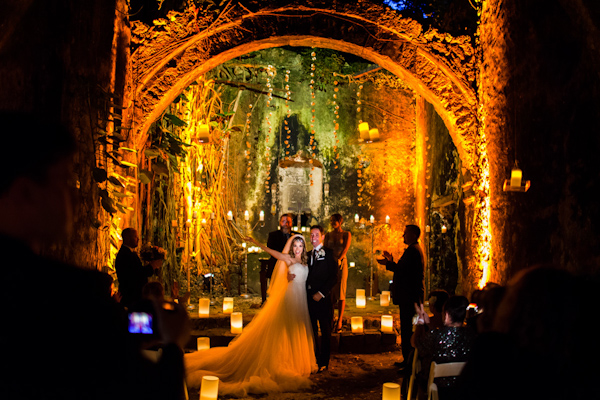 destination wedding at the Hacienda Uayamon in Campeche, Mexico, photo by Aaron Morris of Chrisman Studios | via junebugweddings.com destination wedding at the Hacienda Uayamon in Campeche, Mexico, photo by Aaron Morris of Chrisman Studios | via junebugweddings.com