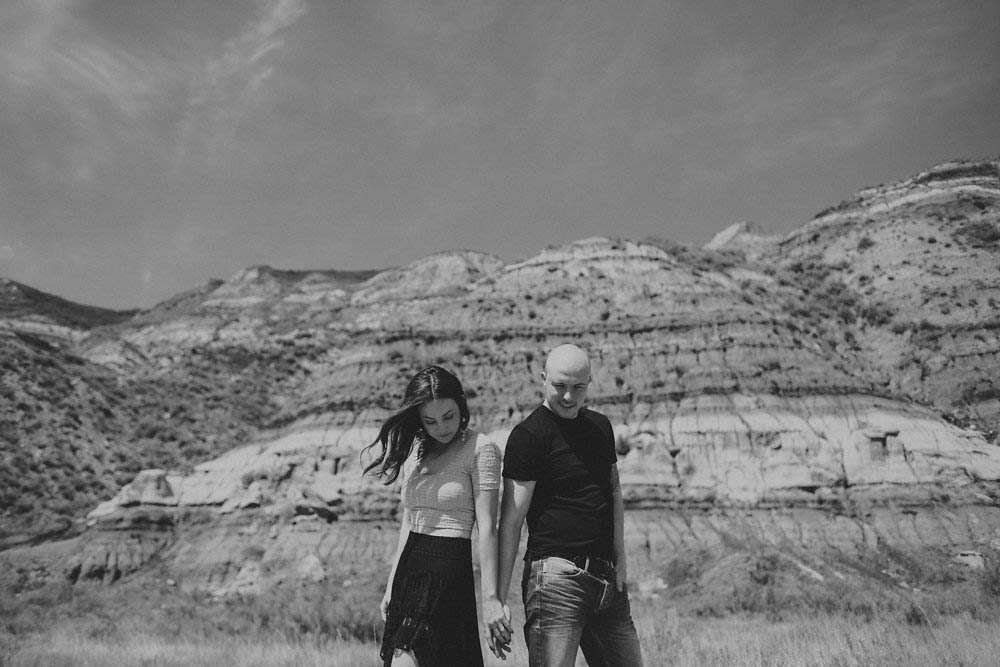 Striking-Red-Deer-River-Engagement-Session (22 of 24)