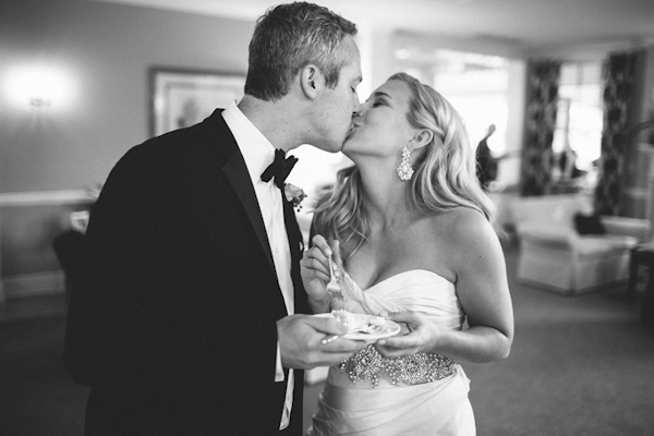 navy and pink nautical wedding at White Bear Yacht Club, Minnesota, photos by Geneoh Photography navy and pink nautical wedding at White Bear Yacht Club, Minnesota, photos by Geneoh Photography