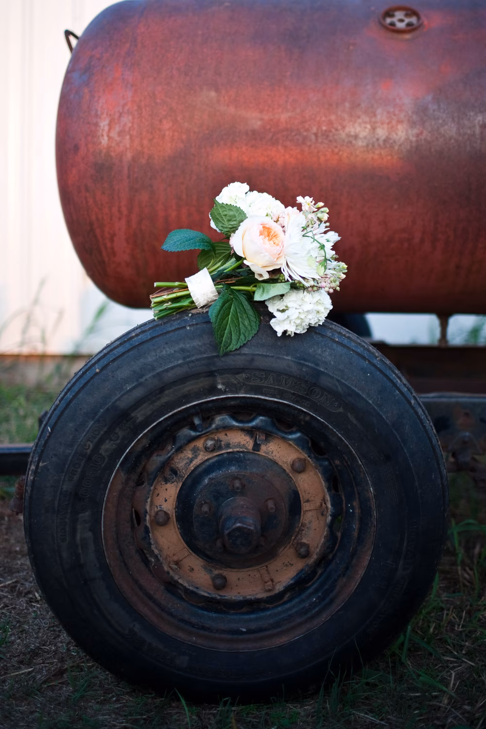 Colorful-Farm-Wedding-44