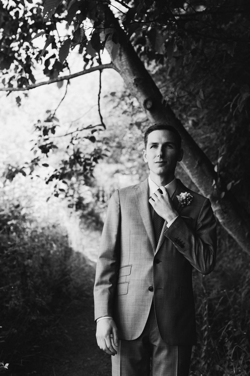 Early-Summer-Wedding-The-Willows-Inn-Michele-M-Waite (3 of 28)