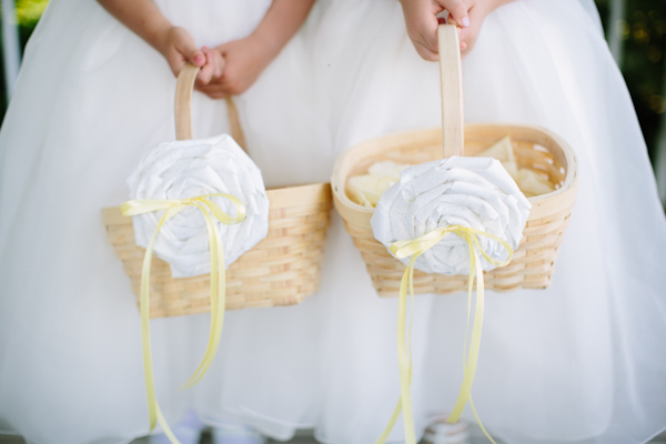 sunny rustic barn wedding in Michigan with photos by Dan Stewart | via junebugweddings.com sunny rustic barn wedding in Michigan with photos by Dan Stewart | via junebugweddings.com
