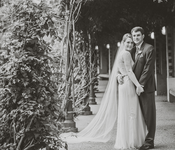 elegant garden wedding at Atlanta Botanical Garden in Atlanta, Georgia, photos by Atlanta wedding photographer Vue Photography | via junebugweddings.com elegant garden wedding at Atlanta Botanical Garden in Atlanta, Georgia, photos by Atlanta wedding photographer Vue Photography | via junebugweddings.com