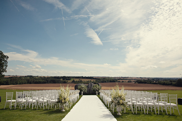 fun and magical wedding in England with photos by Marianne Taylor | via junebugweddings.com fun and magical wedding in England with photos by Marianne Taylor | via junebugweddings.com