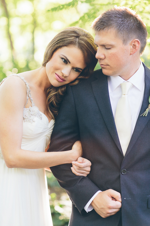 romantic old hollywood inspired bridal style, photo by Geoff Johnson | via junebugweddings.com romantic old hollywood inspired bridal style, photo by Geoff Johnson | via junebugweddings.com