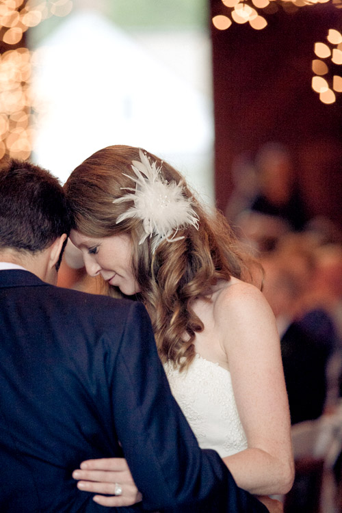 Rustic outdoor New Hampshire barn wedding - photo by Emily Delamater Photography | via junebugweddings.com Rustic outdoor New Hampshire barn wedding - photo by Emily Delamater Photography | via junebugweddings.com
