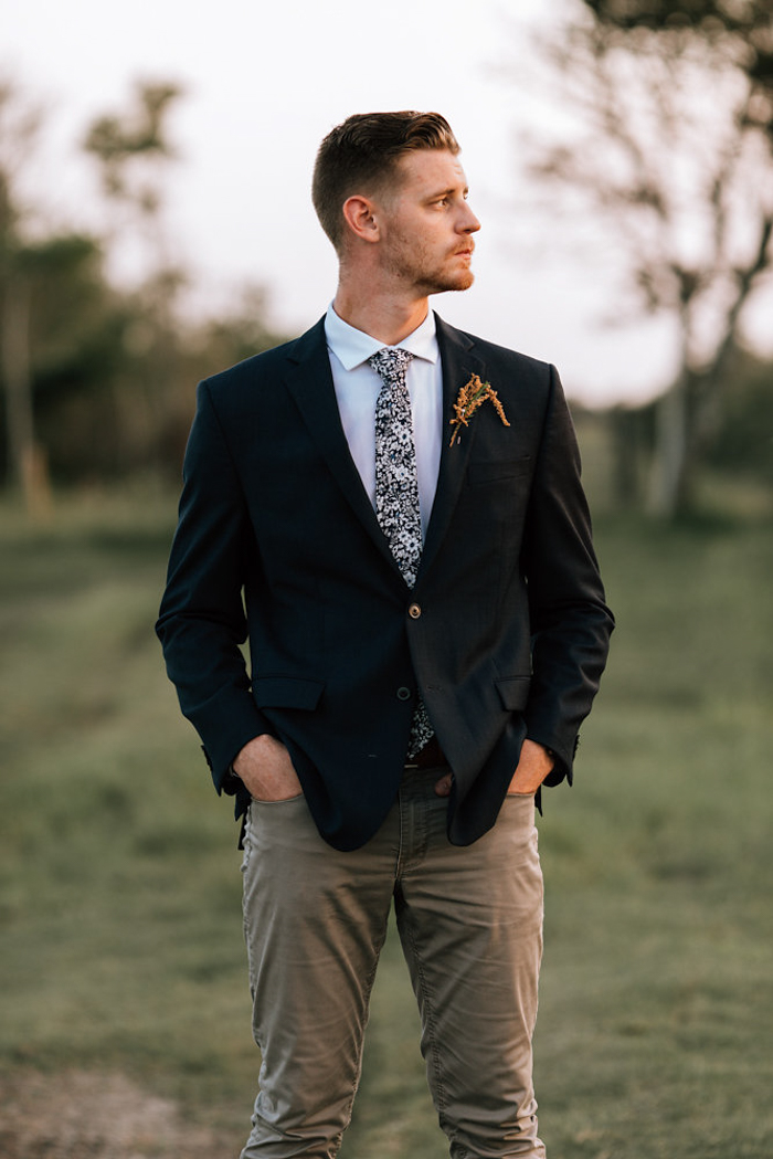we-have-a-feeling-this-fall-wedding-inspiration-is-exactly-what-youre-looking-for-32