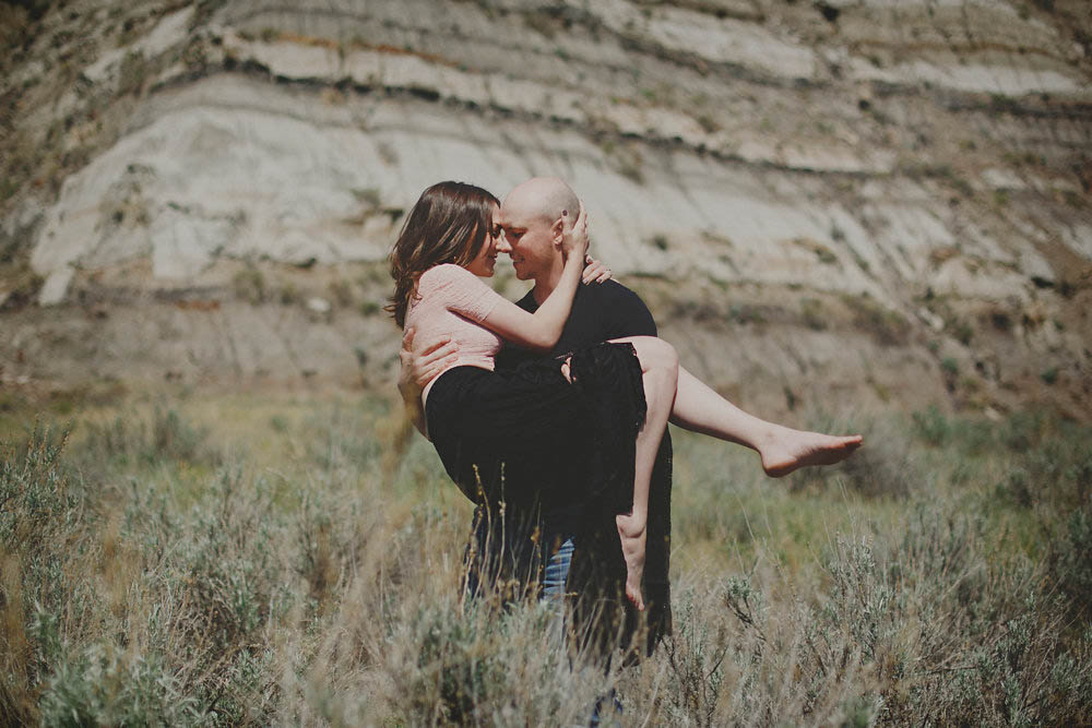 Striking-Red-Deer-River-Engagement-Session (24 of 24)
