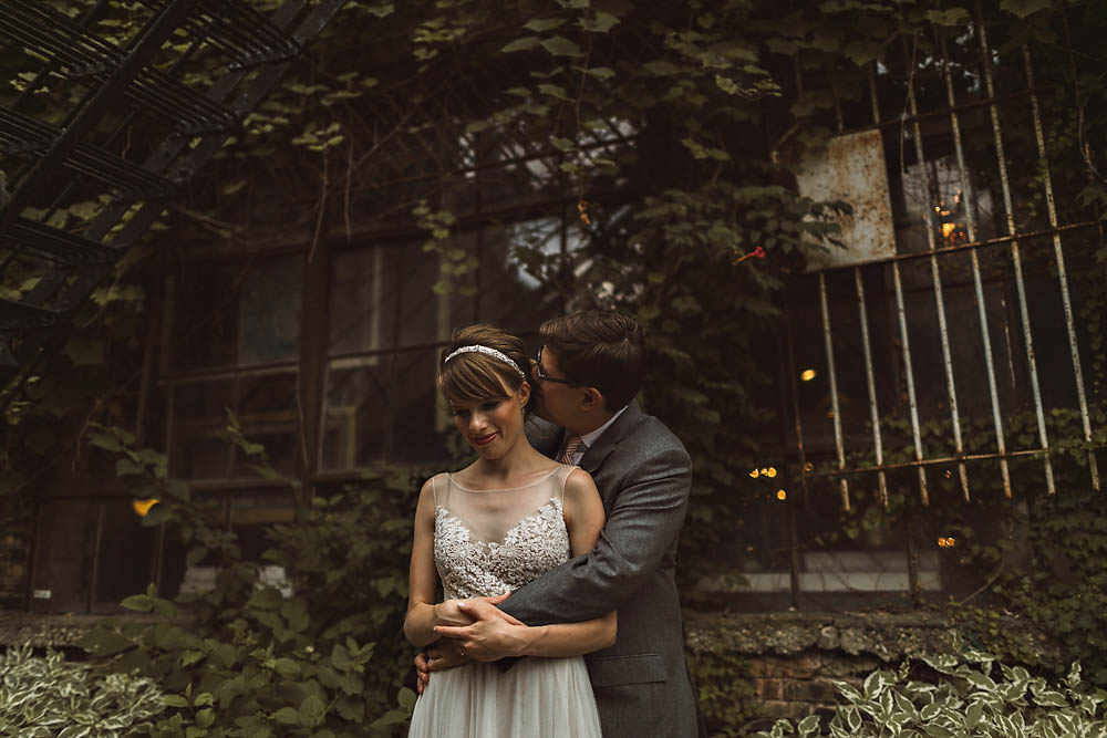 Vintage-Industrial-Chicago-Wedding-at-Salvage-One (8 of 33)