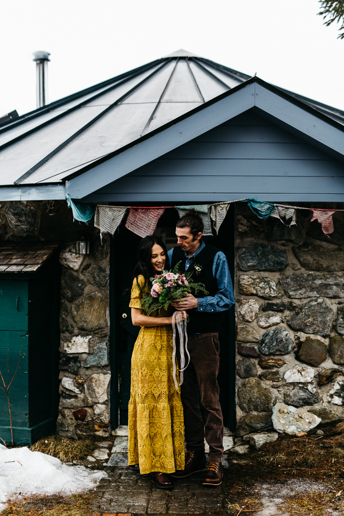 cozy-alternative-fall-wedding-inspiration-in-snowy-vermont-17