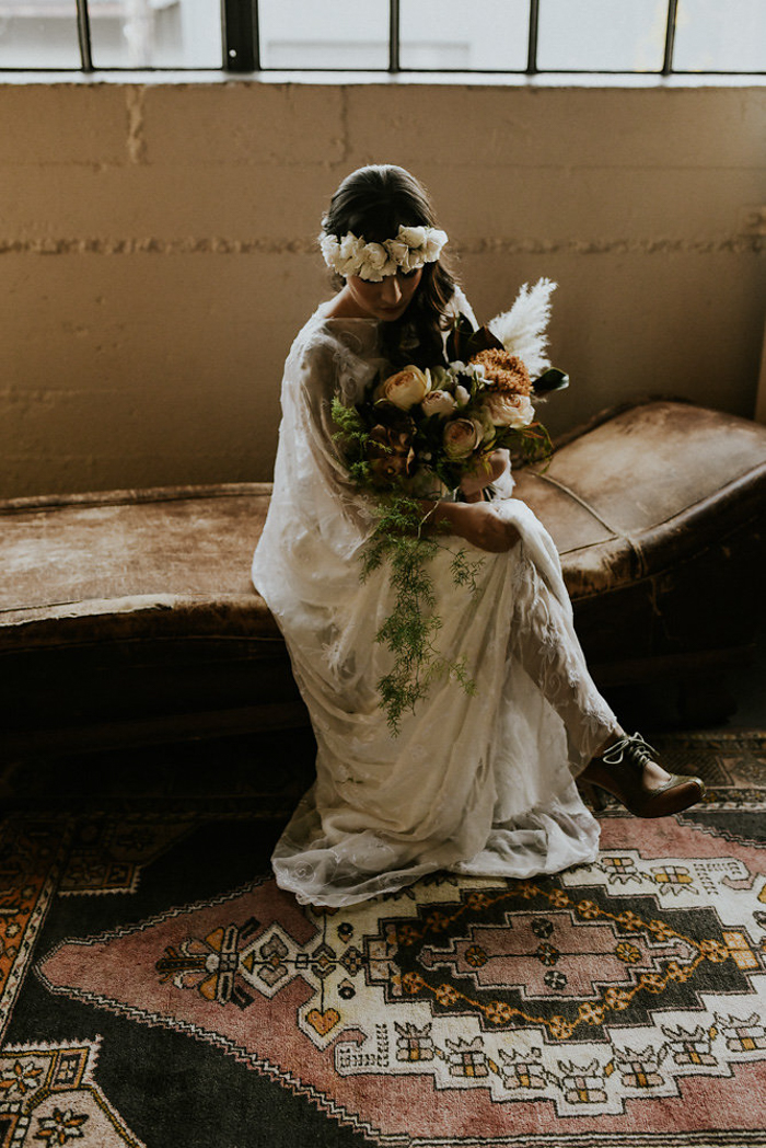 castaway-portland-wedding-inspiration-in-autumnal-neutral-tones-22