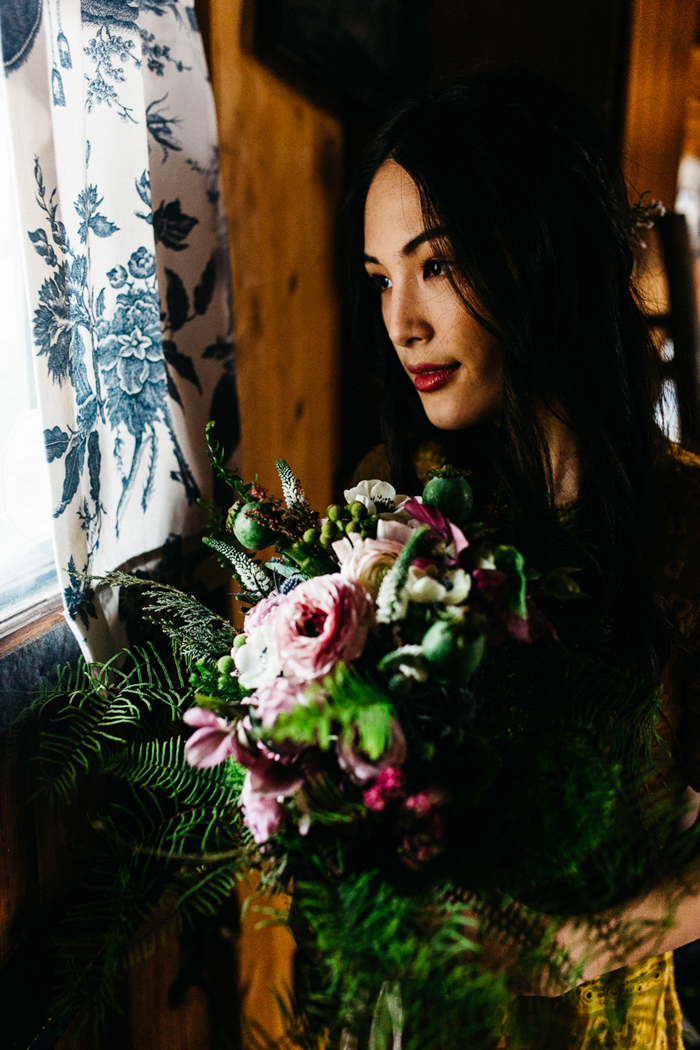cozy-alternative-fall-wedding-inspiration-in-snowy-vermont-11