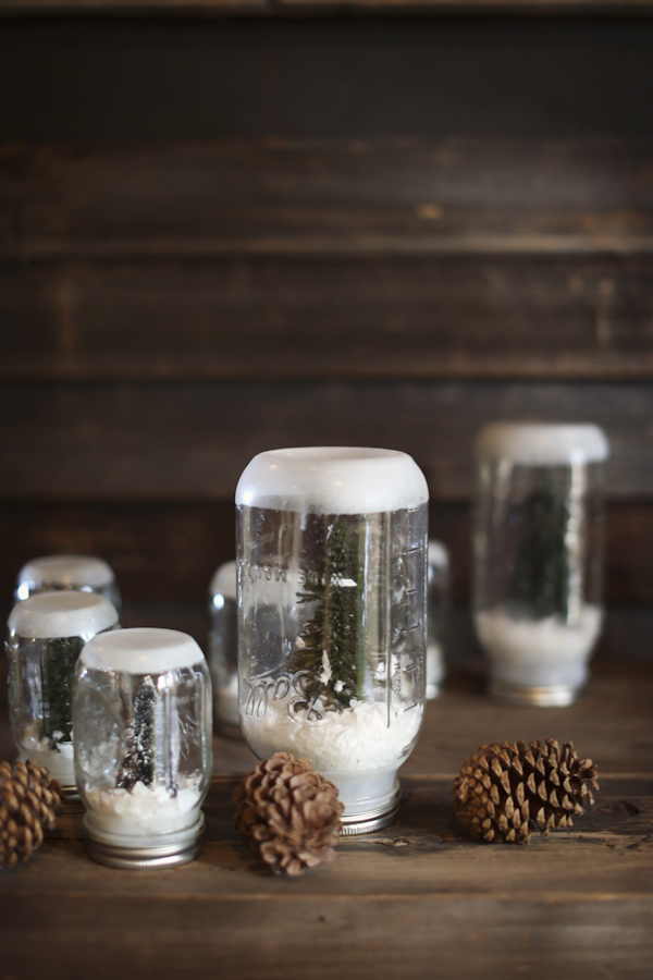 warm and cozy winter wedding, photo by Alison Conklin Photography | via junebugweddings.com warm and cozy winter wedding, photo by Alison Conklin Photography | via junebugweddings.com