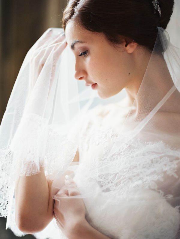 bridal accessories by Enchanted Atelier with photography by Laura Gordon | via junebugweddings.com bridal accessories by Enchanted Atelier with photography by Laura Gordon | via junebugweddings.com