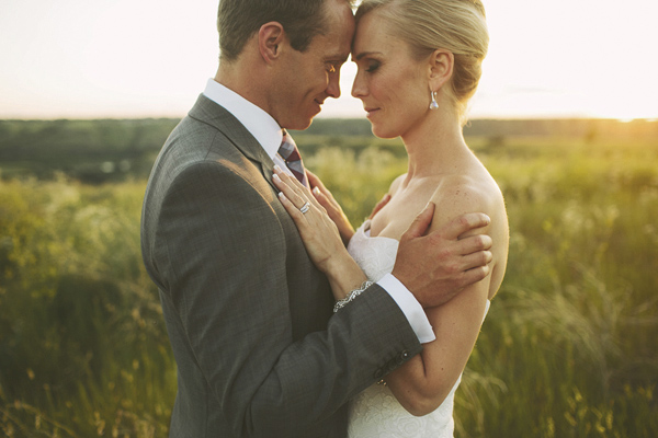 wedding photo of couple by Rowan Jane Photography, Alberta, Canada | via junebugweddings.com wedding photo of couple by Rowan Jane Photography, Alberta, Canada | via junebugweddings.com