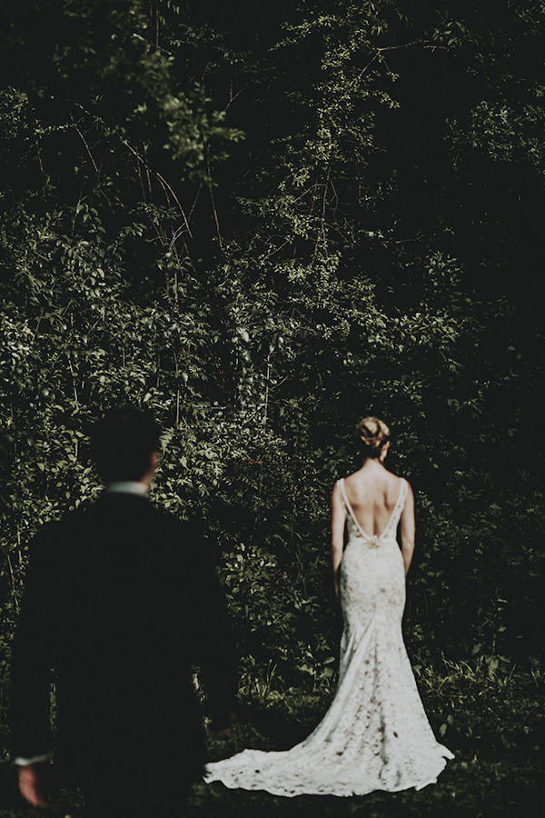 first look, photo by Bradford Martens | via junebugweddings.com first look, photo by Bradford Martens | via junebugweddings.com
