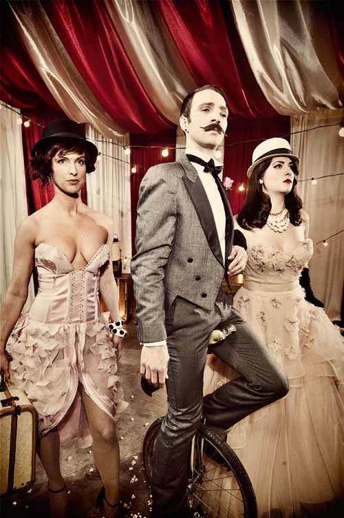 vintage circus wedding inspiration from Get Hitched Give Hope - photos by Laurel McConnell via junebugweddings.com vintage circus wedding inspiration from Get Hitched Give Hope - photos by Laurel McConnell via junebugweddings.com