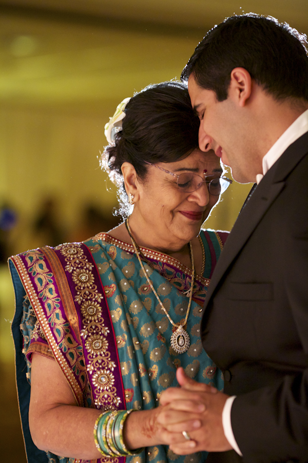 indian american wedding in Hawaii, photos by Anna Kim Photography | via junebugweddings.com indian american wedding in Hawaii, photos by Anna Kim Photography | via junebugweddings.com