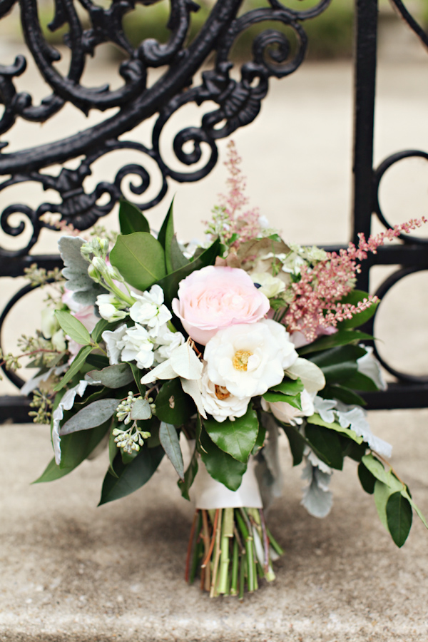 North Carolina wedding at The Carolina Yacht Club, photo by Whitebox Photo | via junebugweddings.com North Carolina wedding at The Carolina Yacht Club, photo by Whitebox Photo | via junebugweddings.com