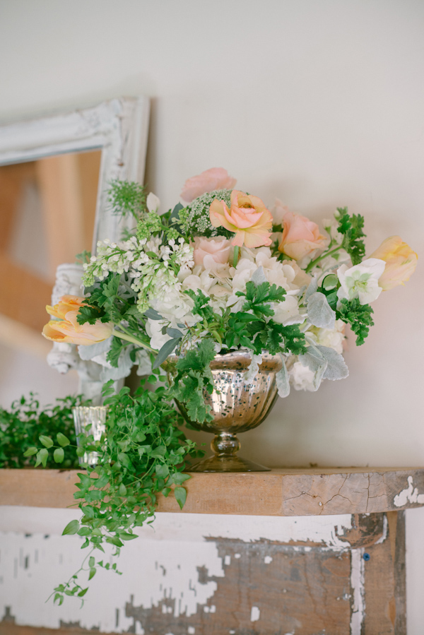 lovely peach and cream wedding inspiration photo shoot from Peony & Plum, photo by Krista Mason | via junebugweddings.com lovely peach and cream wedding inspiration photo shoot from Peony & Plum, photo by Krista Mason | via junebugweddings.com